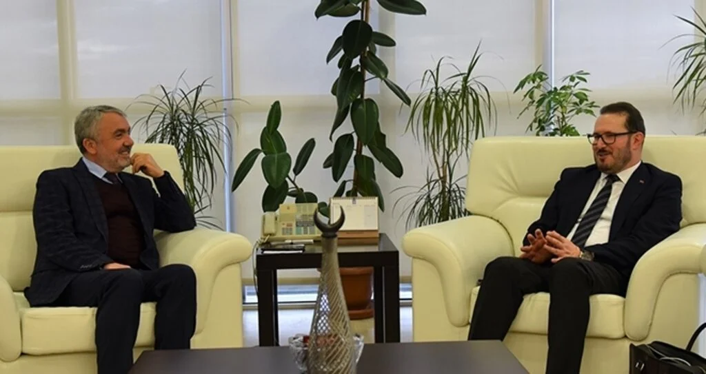 OMÜ Mezunu Sağlık Bakan Yardımcısı Dr. Şuayip Birinci Rektör Bilgiç’le Bir Araya Geldi