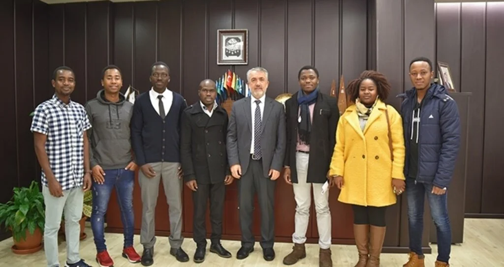 Rektör Bilgiç Afrikalı Öğrencilerle Baş Başa
