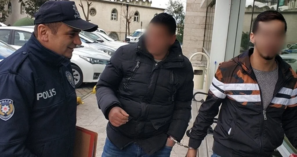 Samsun'da Cep telefonu hırsızlığına 3 gözaltı