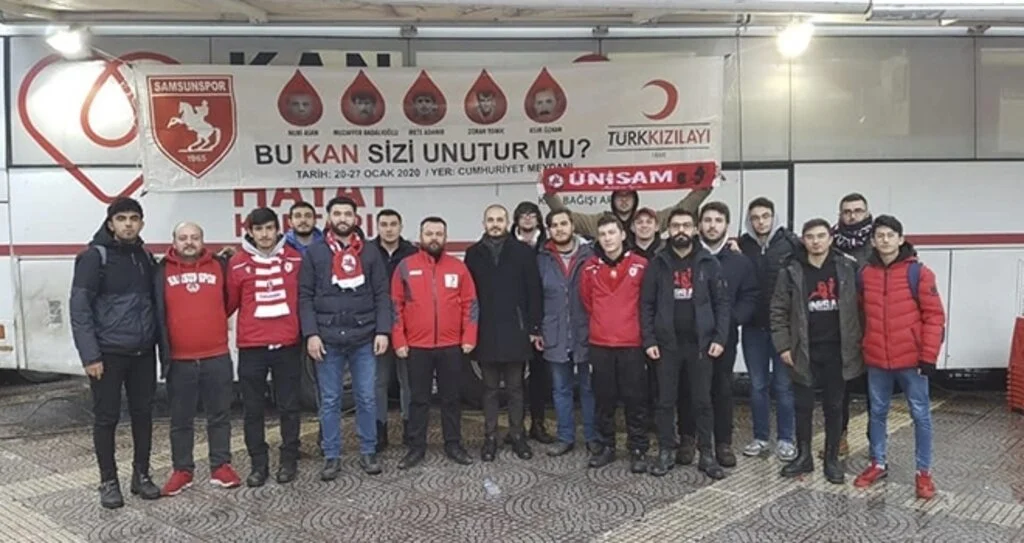 Samsunspor Taraftarı Üni-Sam Kan Bağışında Bulundu