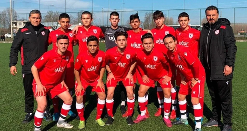 Samsunspor U16 ilk beraberliğini aldı