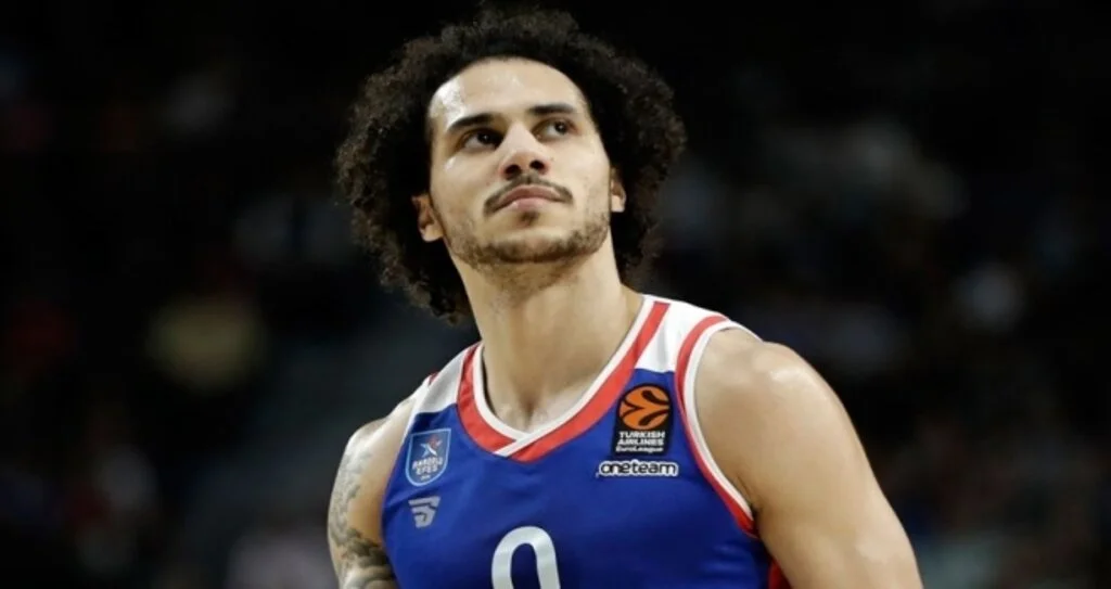 Shane Larkin, Avrupa Ligi'nde zirveden inmiyor