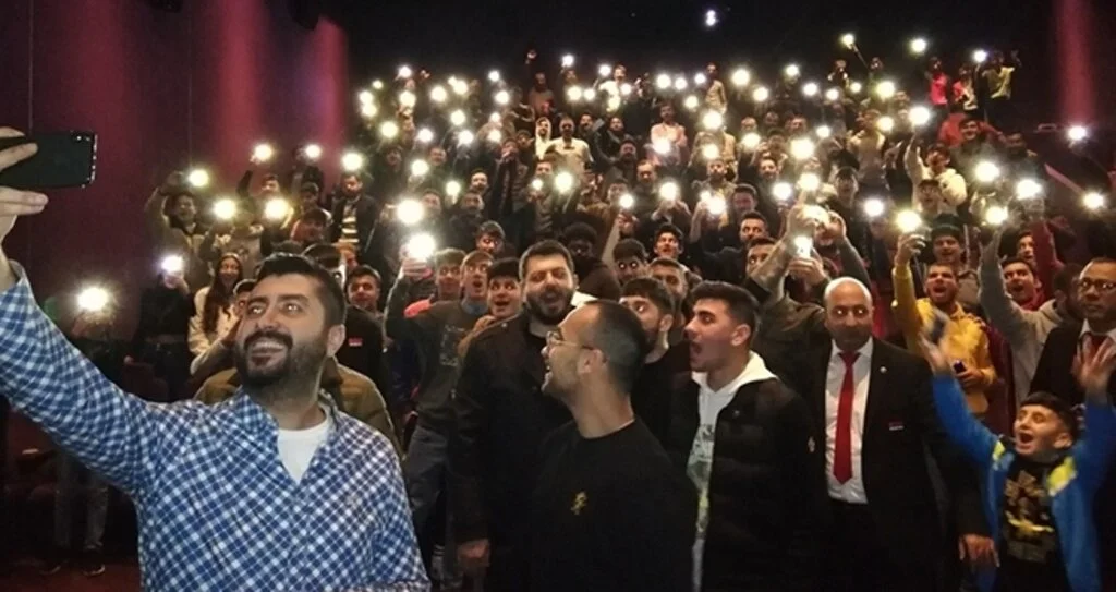 'Sıfır Bir' İzdihamı Film Ekibi 3 Günde 7 Şehirde İzleyiciyle Buluştu