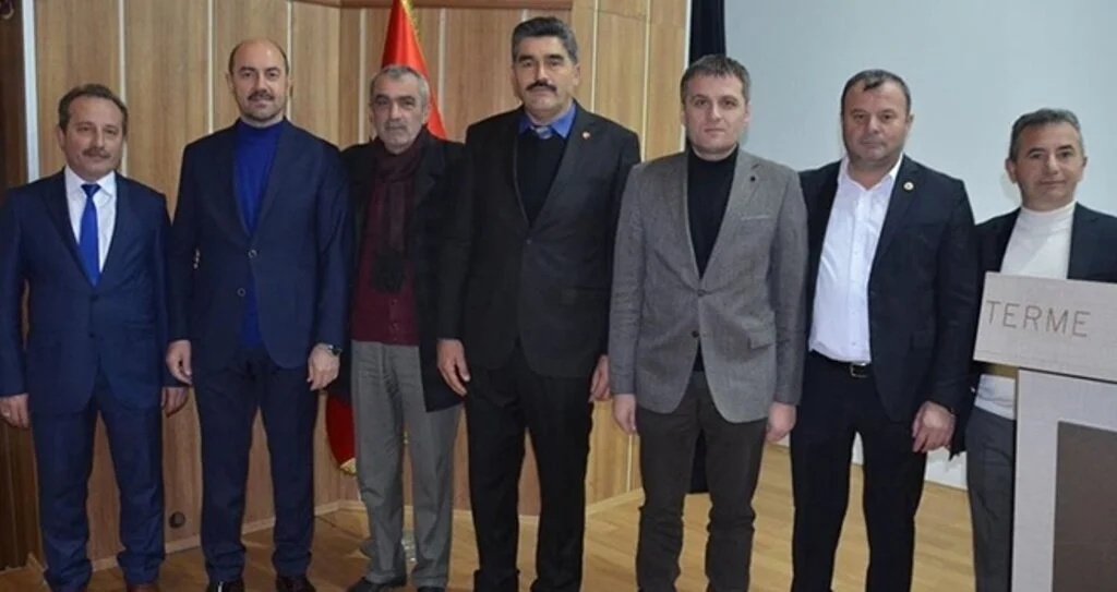 Termeli muhtarlar Dinç'le devam dedi