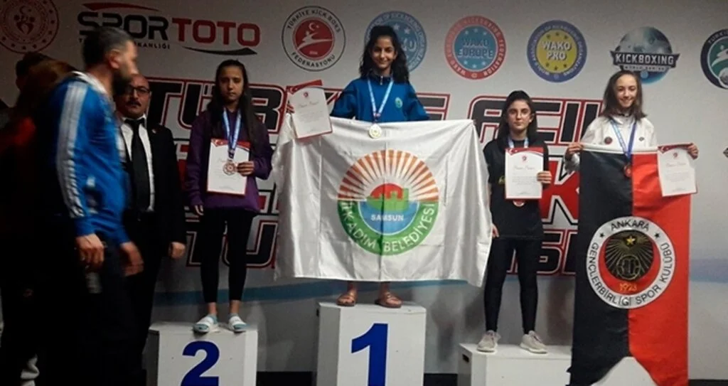 Türkiye Açık Kick Boks Şampiyonası'na İlkadım Belediyesi Damga Vurdu
