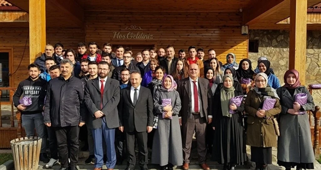 Üniversiteli Ayvacıklılar bir araya geldi