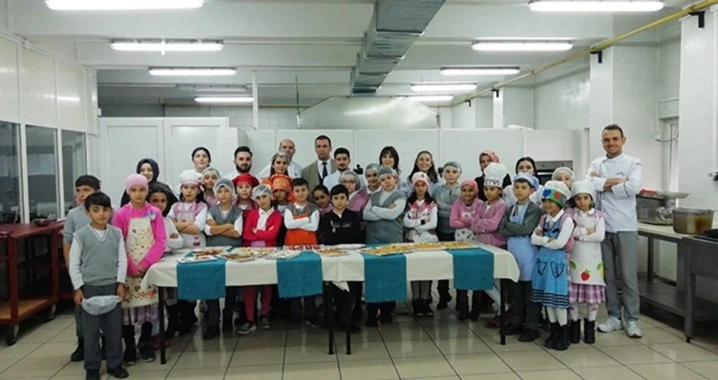 Uygulama Mutfağı Minik Şeflere Açıldı