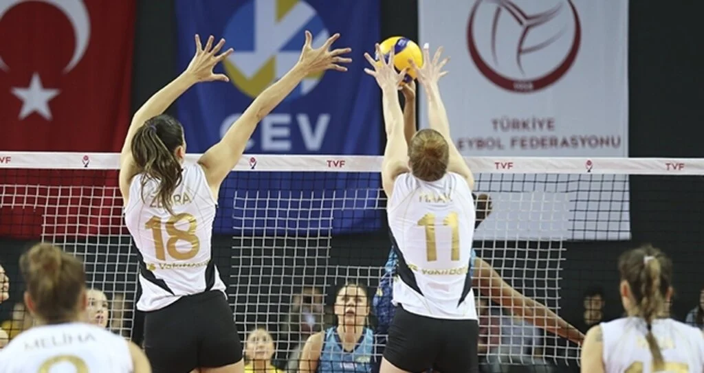 VakıfBank Liderliğini Sürdürdü