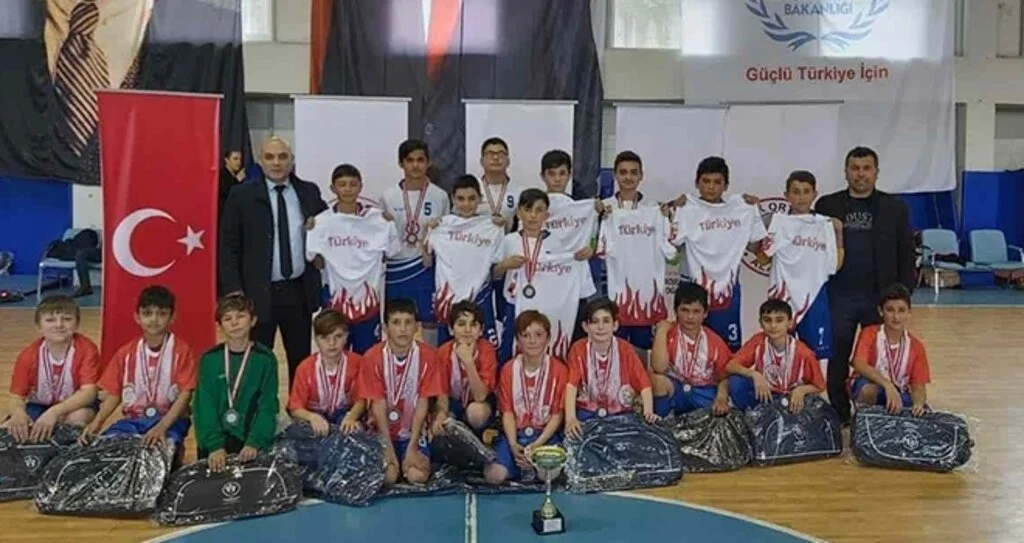 Alaçam Okullar Arası Futsal Müsabakaları Sona Erdi