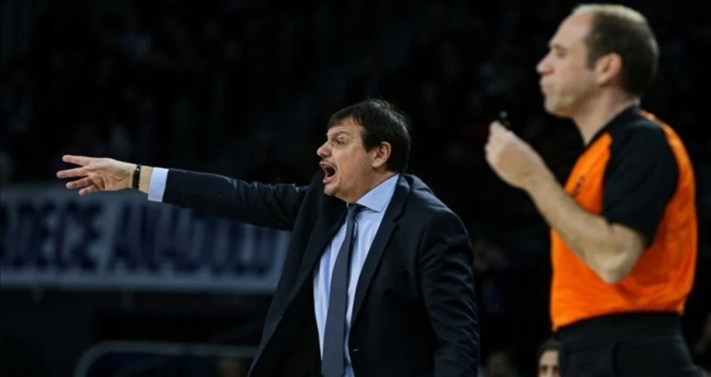 Anadolu Efes Başantrenörü Ergin Ataman: Zor bir deplasman maçı olacağı kesin