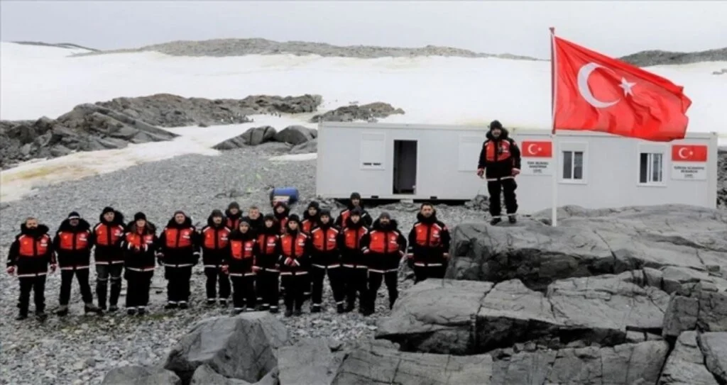 Antarktika Bilim Seferi'ni gerçekleştiren ekip Türk Üssü'ne ulaştı