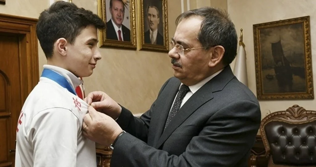 Başkan Demir’den Başarılı Sporculara Ödül
