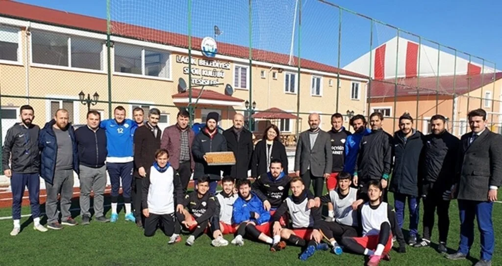 Başkan Özel'den Tatlı Ziyaret