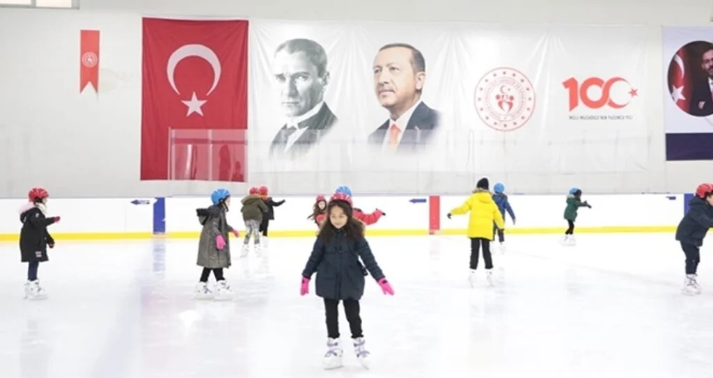 'Buza İlkadım'