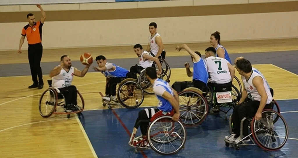 ÇABES uzatmalarda kaybetti 50-53