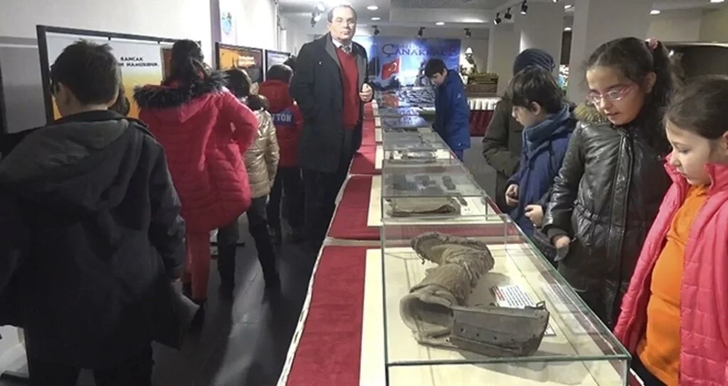 Çanakkale Müzesi öğrencileri duygulandırdı