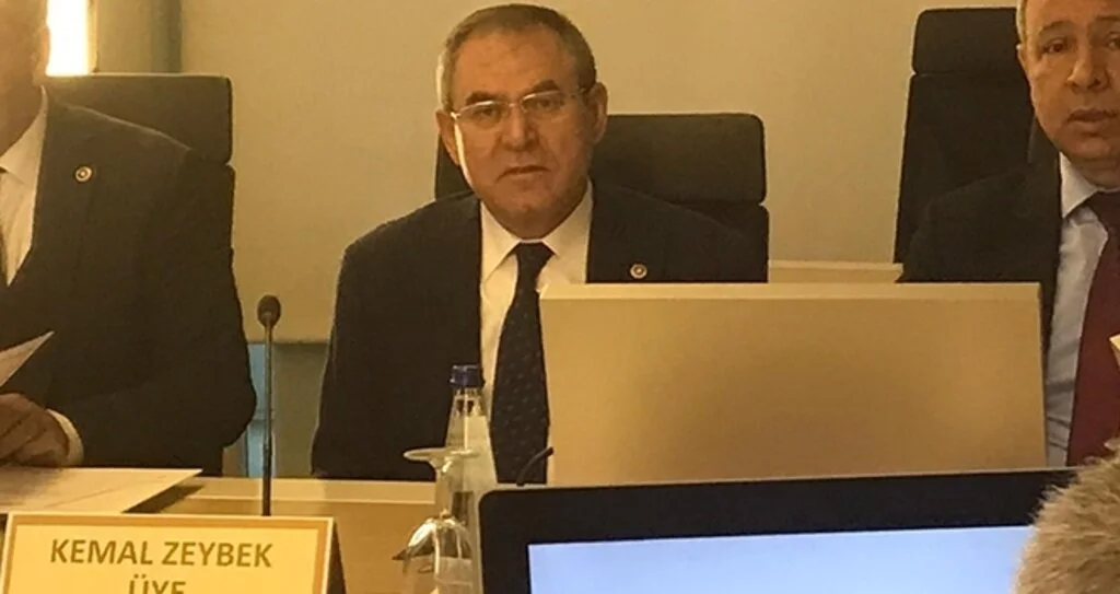 CHP Samsun Milletvekili Zeybek: Genç Beyinler Yurt Dışına Gidiyor