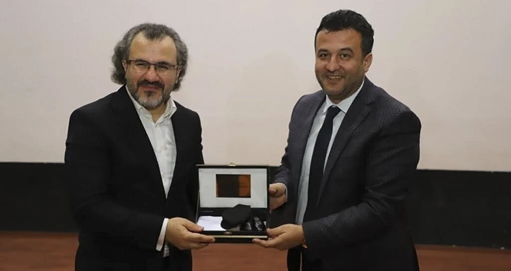 'Çocuklarımızla  arkadaş olmalıyız'