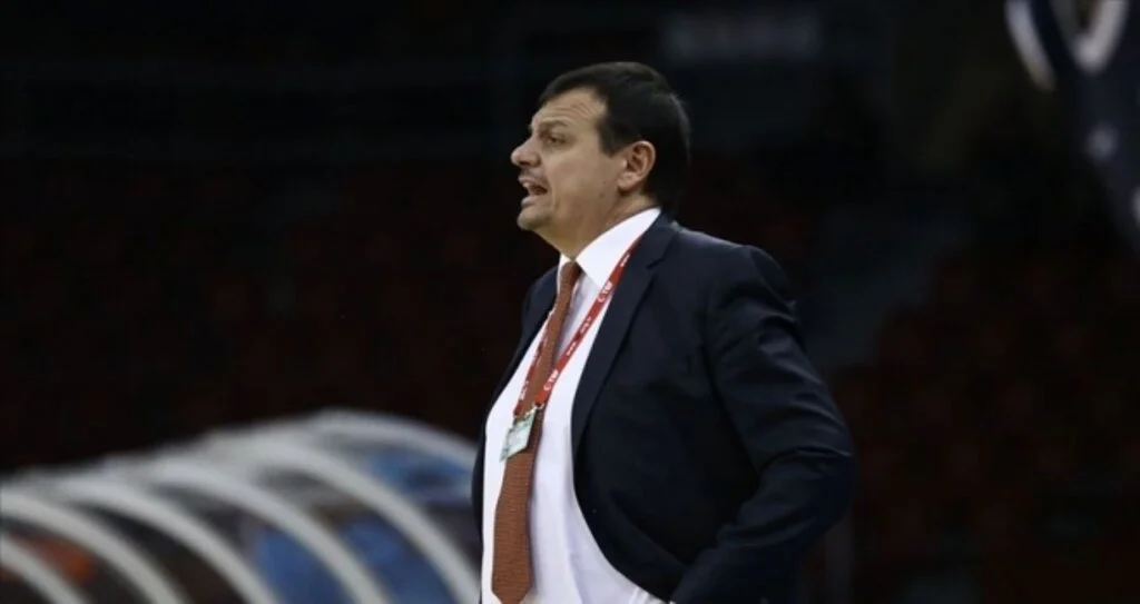 Ergin Ataman saha avantajını istiyor