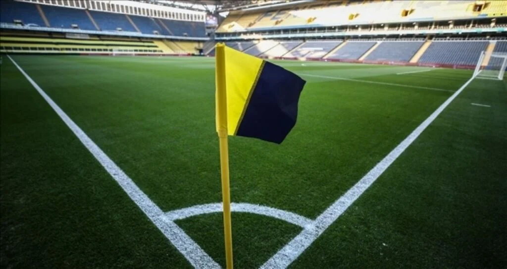 Fenerbahçe'nin Kadıköy'deki derbilerde bileği bükülmüyor