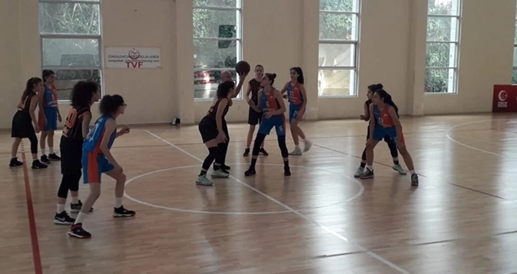 İlkadım U-14 Kız Basketbol Takımı Anadolu Şampiyonasına Adını Yazdırdı