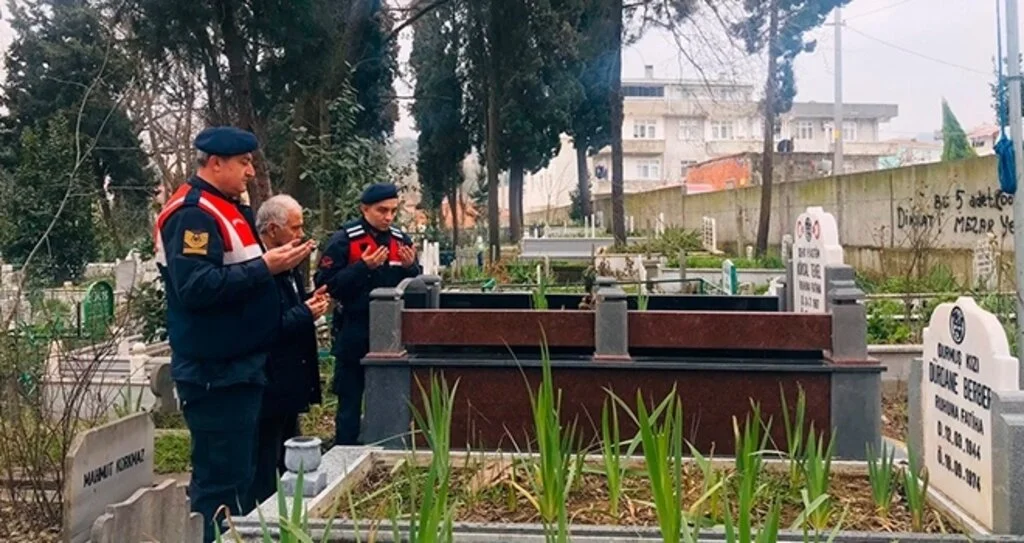 Jandarmadan şehitlere vefa