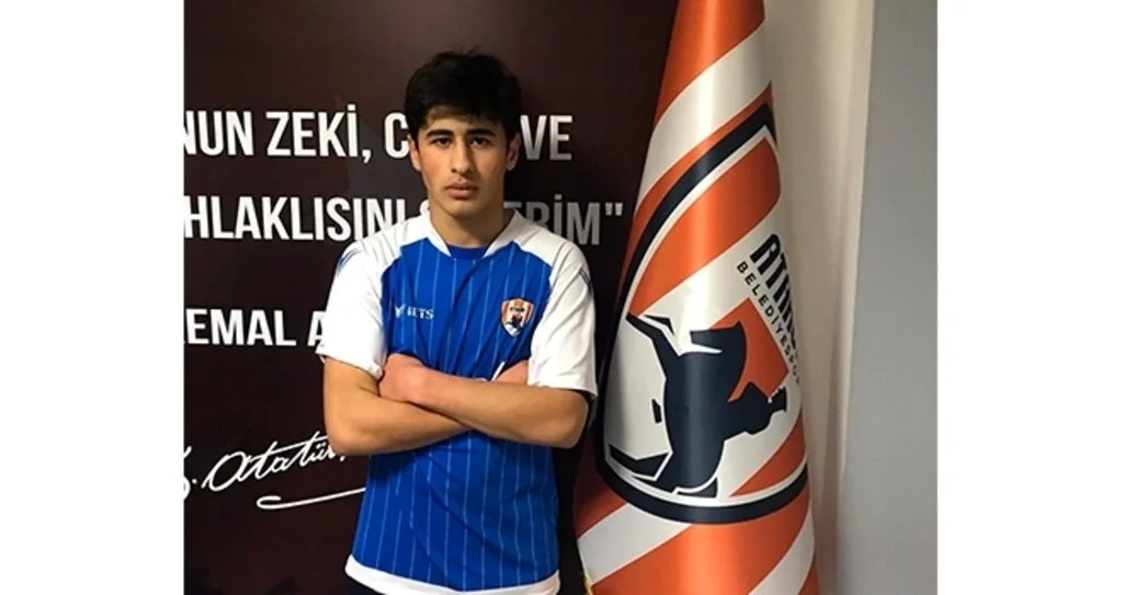 Kaptan Onur Atakum Belediyespor'da