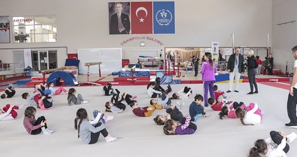 Kasapoğlu'ndan Miniklere Ziyaret