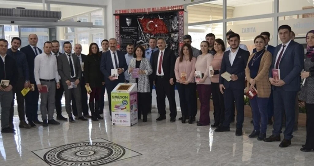 Ladik'ten Kitap Kampanyasına Destek