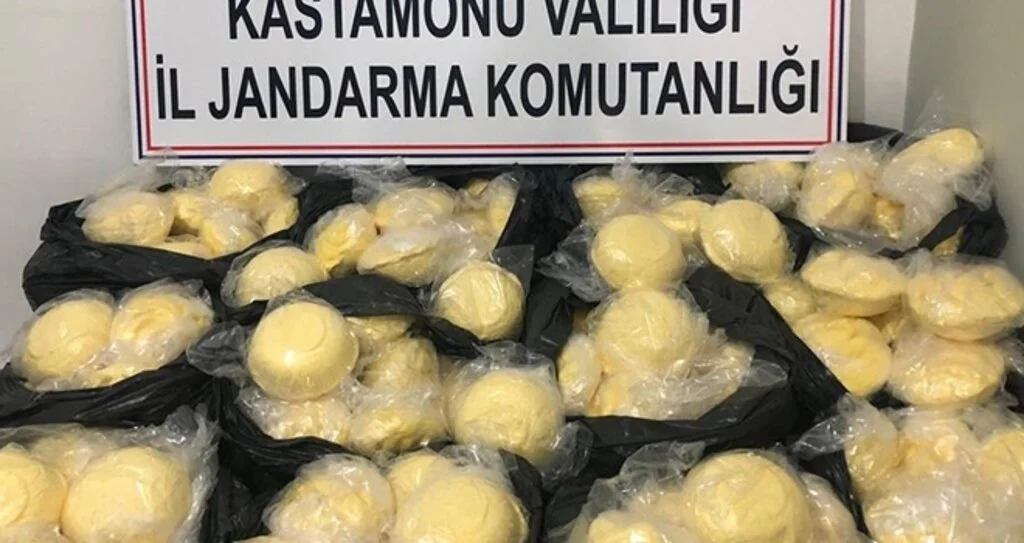 Margarin Kaçakçıları Arabada Yakalandı