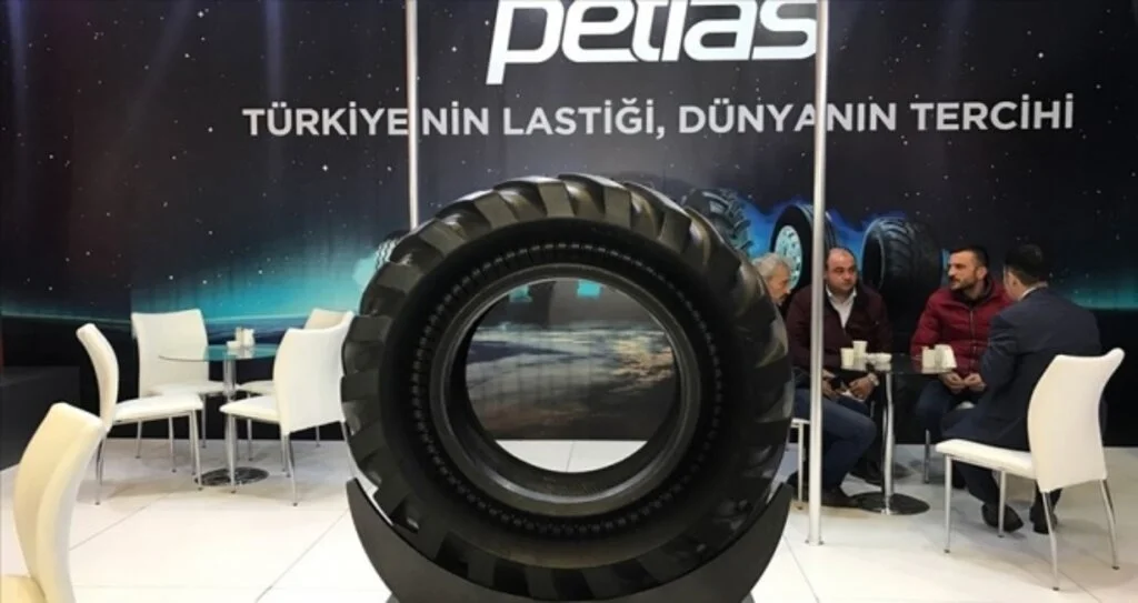 Petlas toprağa daha az zarar veren havasız lastiğini görücüye çıkardı