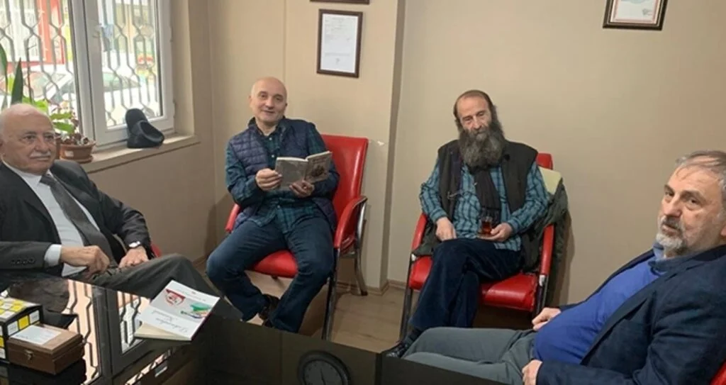 Şair ve Yazarlar Salem'de buluştu