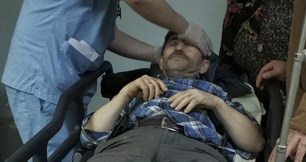 Samsun'da Çatıdan Düşen Şahıs Ölümden Döndü
