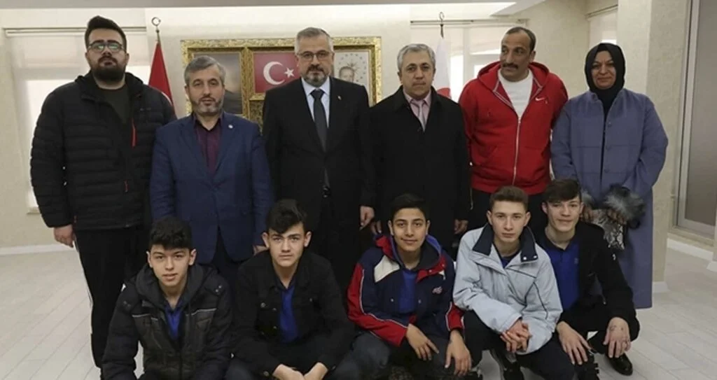 Samsun’da öğrenciler dart müsabakalarından başarıyla döndü