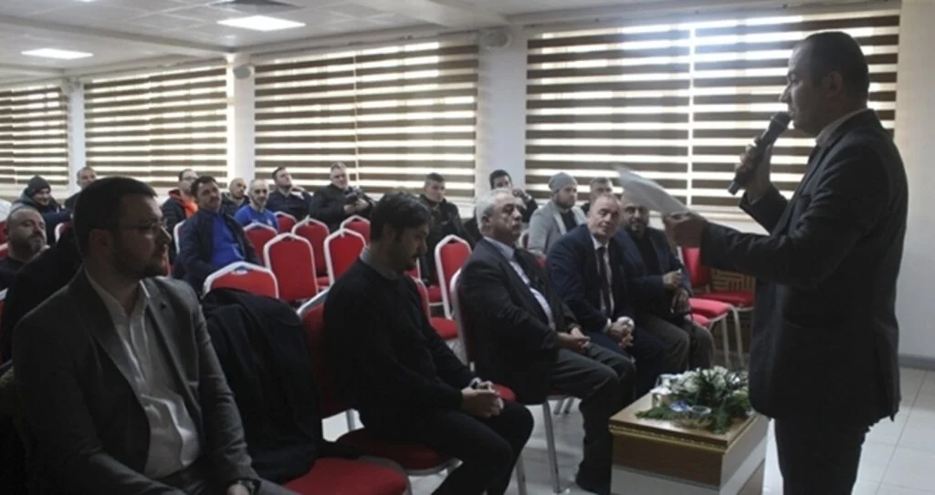 Sosyal Medya bağımlılığı tehdit 