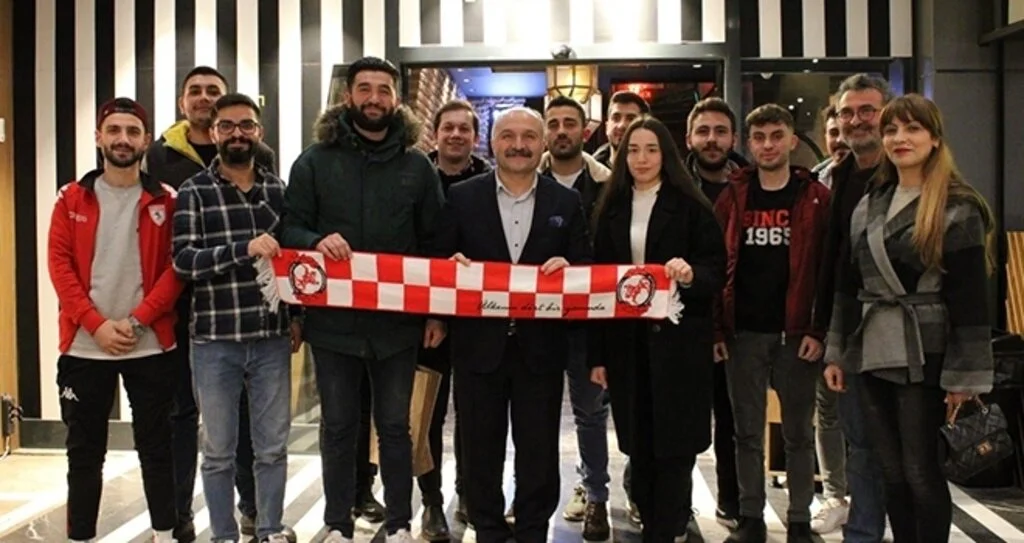 Üni-Sam Usta'yla Bir Araya Geldi