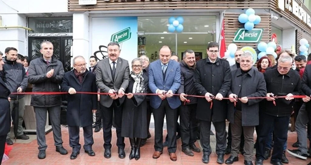 Üreten Merzifonlulara belediyeden 'market'