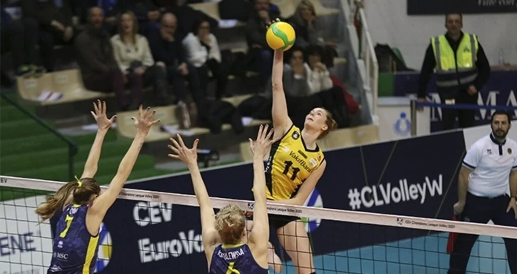 VakıfBank, İtalya'da liderliği aldı