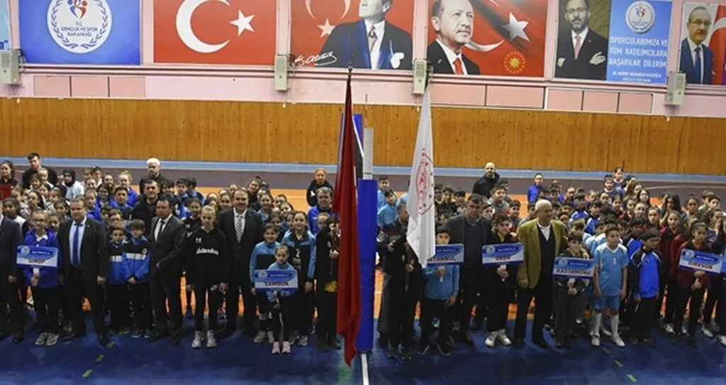 Voleybol Grup Şampiyonası başladı
