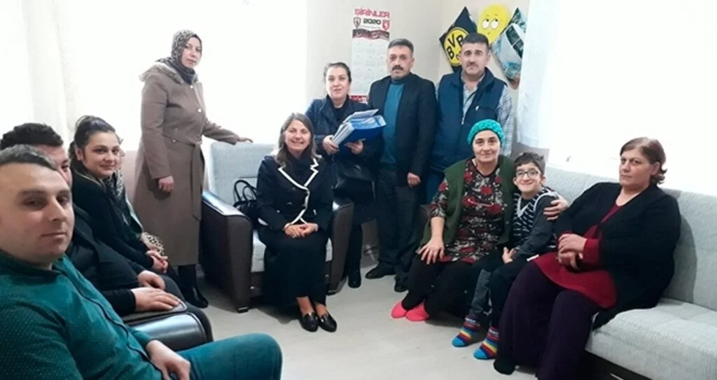 Yardıma muhtaç kişilere el uzatılıyor