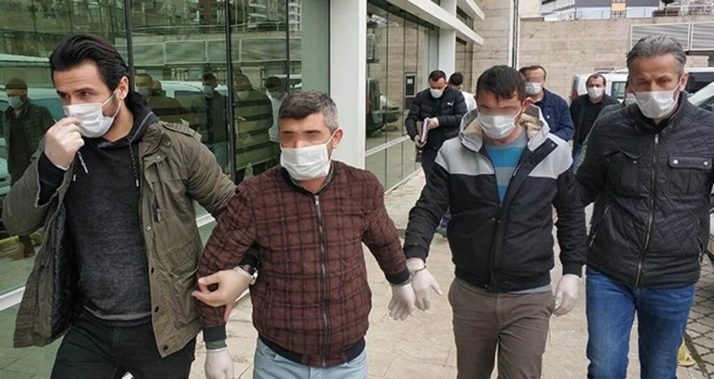 1 kişinin ağır yaralandığı silahlı kavganın zanlıları adliyeye sevk edildi