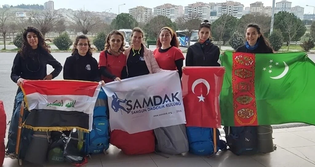 8 kadın sporcudan Dünya Kadınlar Günü zirvesi
