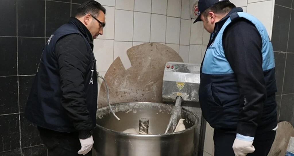 Açık İşletmeler Mercek Altında
