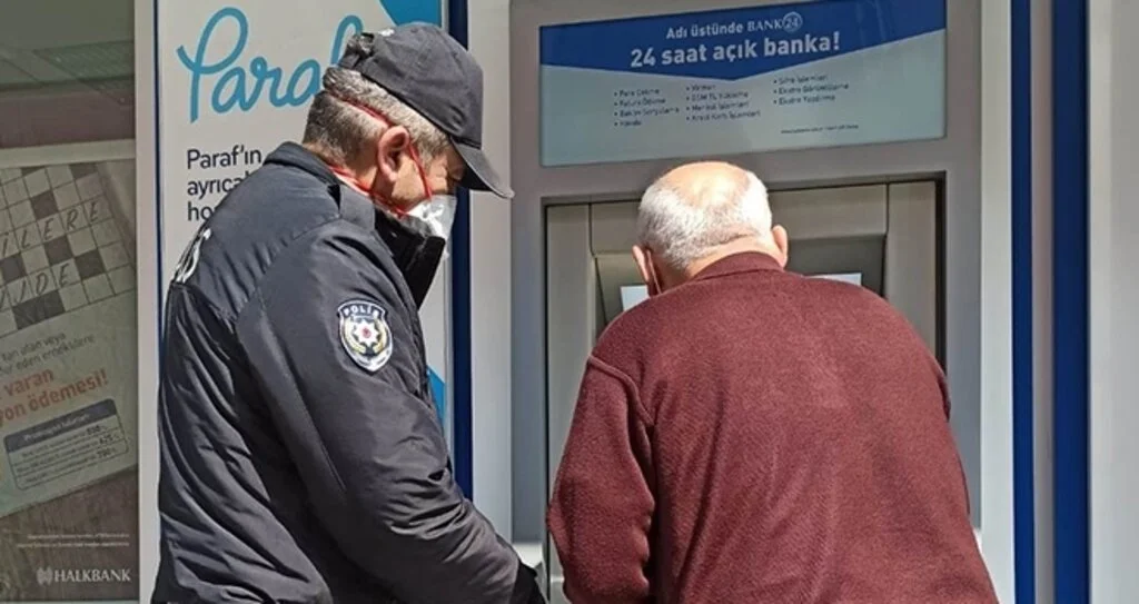 Alaçam Polisinin 65 Yaş Üstü Mesaisi