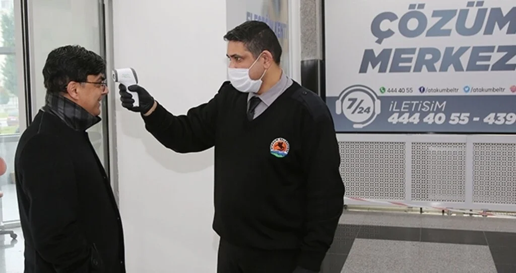 Atakum’da Ateş Ölçerli Salgın Önlemi