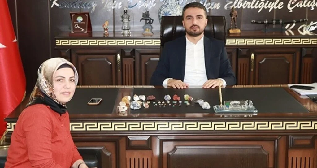 'Ayvacık'a özgü taş araştırıyorum'