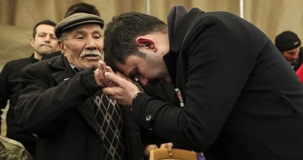 Bakan Kurum'u Duygulandıran Şehit Babası