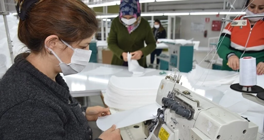 Çin'den sonra Türkiye'ye antibakteriyel tulum üretiyor 
