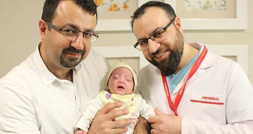 İki Günlük Bebek Ameliyatla Sağlığına Kavuştu