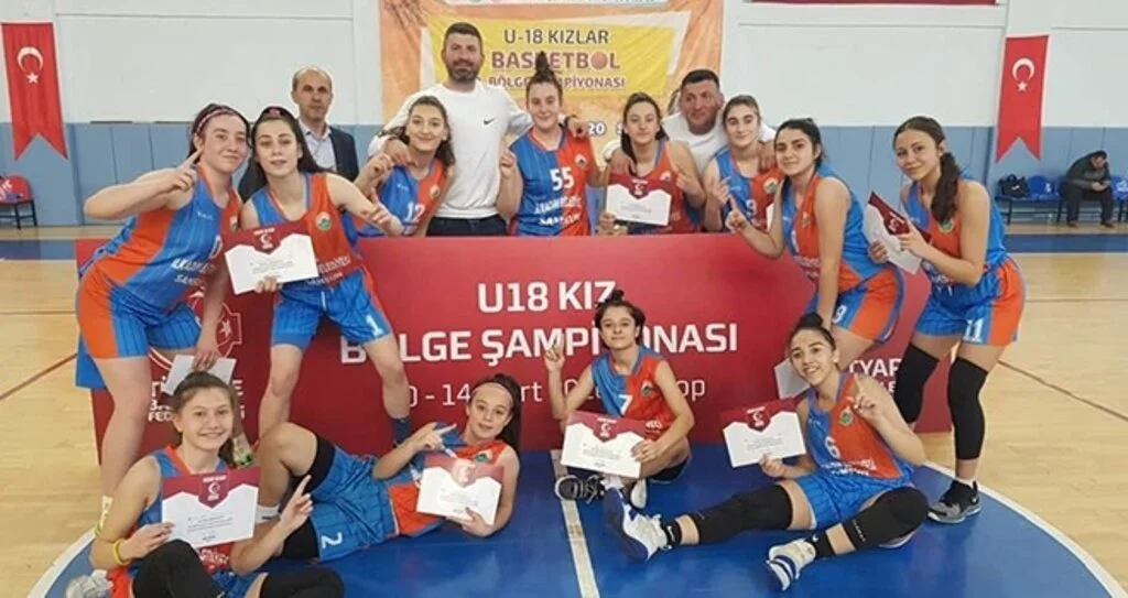 İlkadım U18'leri Şampiyon Oldu